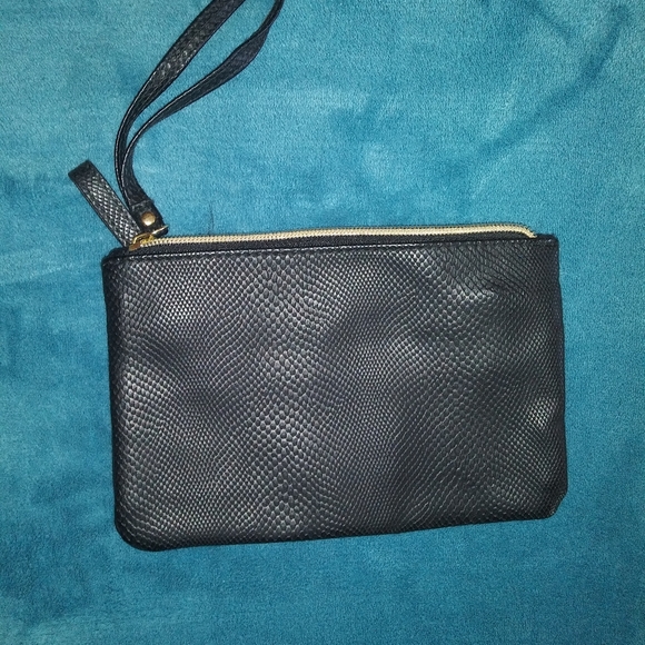 Wristlet Zip up - Picture 2 of 5